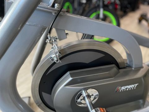 Эллиптический тренажер Spirit Fitness XG200 (Витринный экземпляр) 
