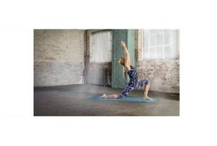 Мат для йоги Reebok RAYG-11030GN двухсторонний (4 мм, полоский)