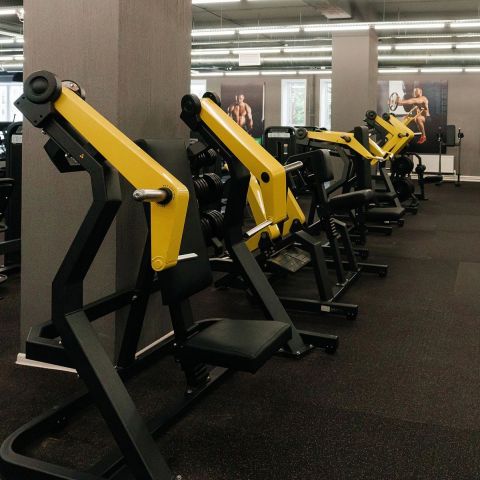 905 Жим от груди (Chest Press)