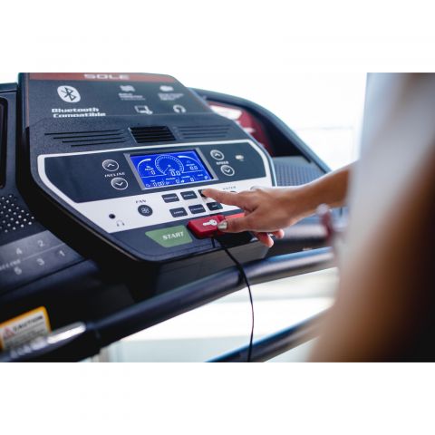 Беговая дорожка Sole Fitness F60 NEW