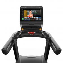Беговая дорожка Matrix Performance Plus с консолью Touch XL